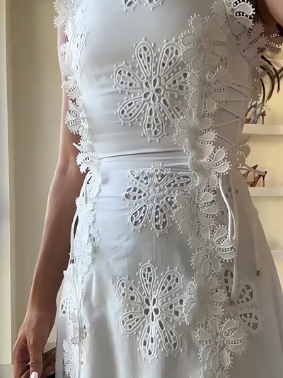 Éliora – Robe longue à bretelles en dentelle florale 