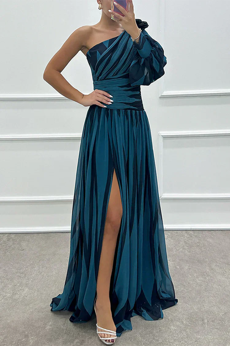 Shiloh - Robe longue élégante à une épaule et rayures