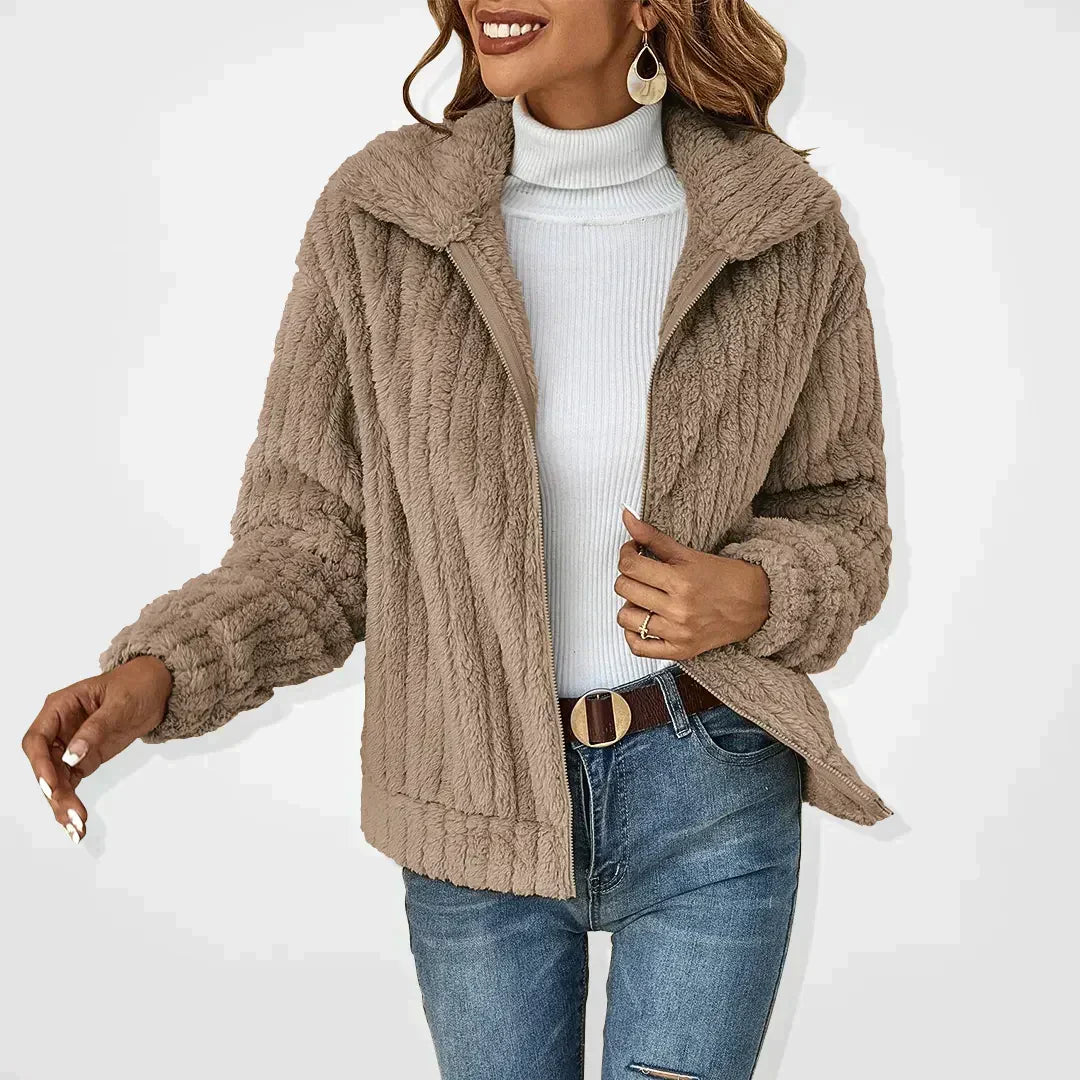 SVEVA™ | CARDIGAN EN PELUCHE ÉLÉGANTE