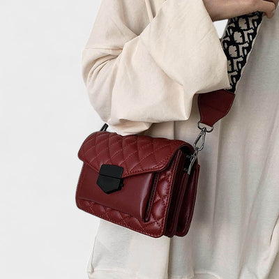 Nora. – Sac à main classique avec plus de détails